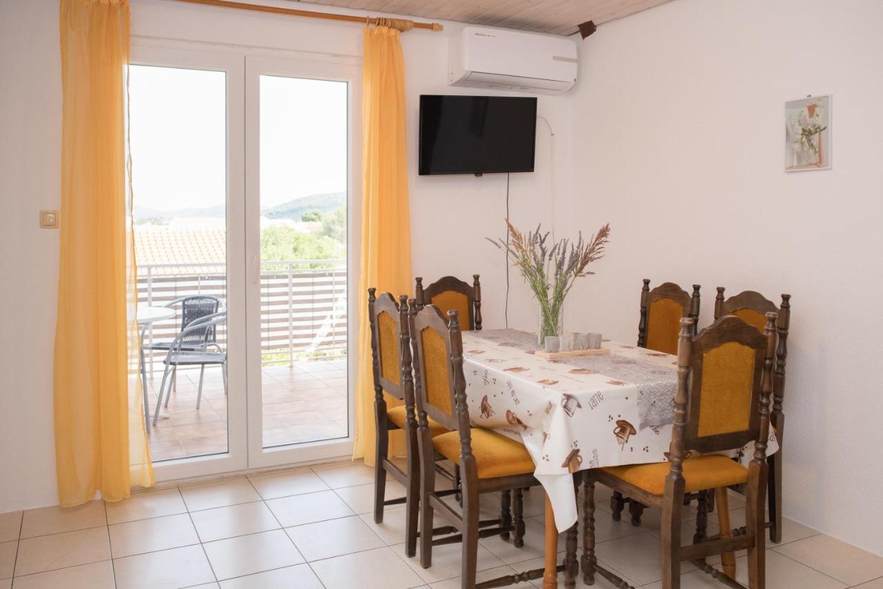 Apartment Dalmatien Raslina Ngoại thất bức ảnh