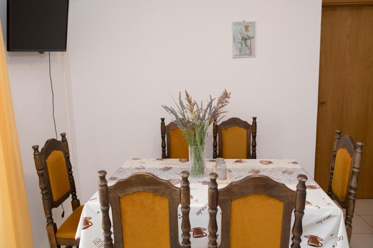 Apartment Dalmatien Raslina Ngoại thất bức ảnh
