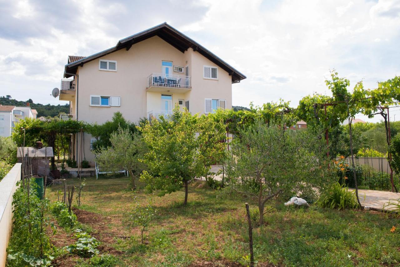 Apartment Dalmatien Raslina Ngoại thất bức ảnh