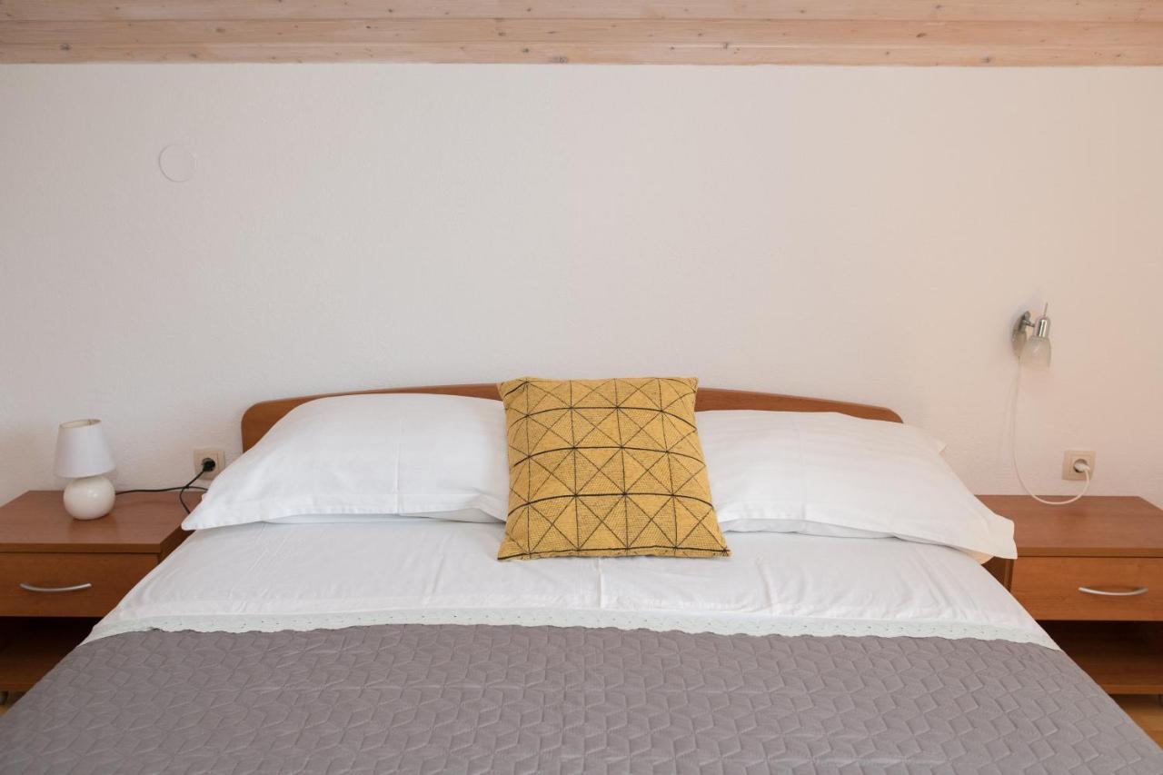 Apartment Dalmatien Raslina Ngoại thất bức ảnh
